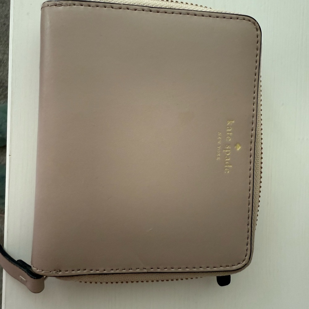Kate Spade Tan Leather Wallet Minimalist Design
